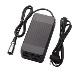 54,6v 4A nabíječka pro elektrokolo nebo elektrokoloběžku - výkon 219W  - 3 54,6v 4A nabíječka pro elektrokolo nebo elektrokolobě