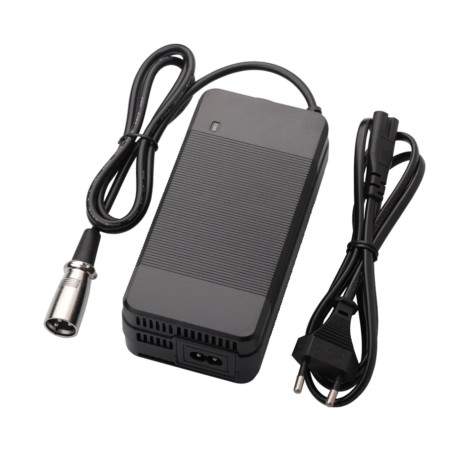 54,6v 4A oplader til elcykel eller el-scooter - effekt 219W  - 1 54,6v 4A oplader til elcykel eller el-scooter - effekt 219W
4 a